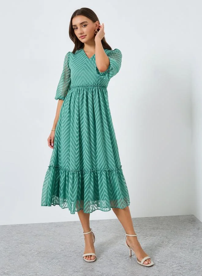 ستايلي فستان ميدي بحافة مكشكشة وأكمام منفوخة للنساء